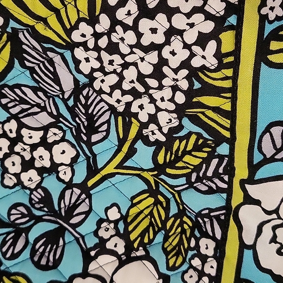 Vera Bradley Purse - good used condition - turquoise, black, white, green - Picture 4 of 10